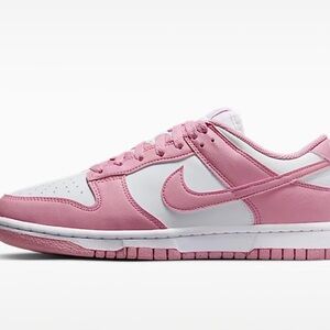 Nike Women's Low-Top Sneaker in Pink and White dead stock